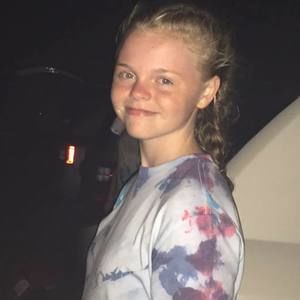 Meet your Posher, Chloe